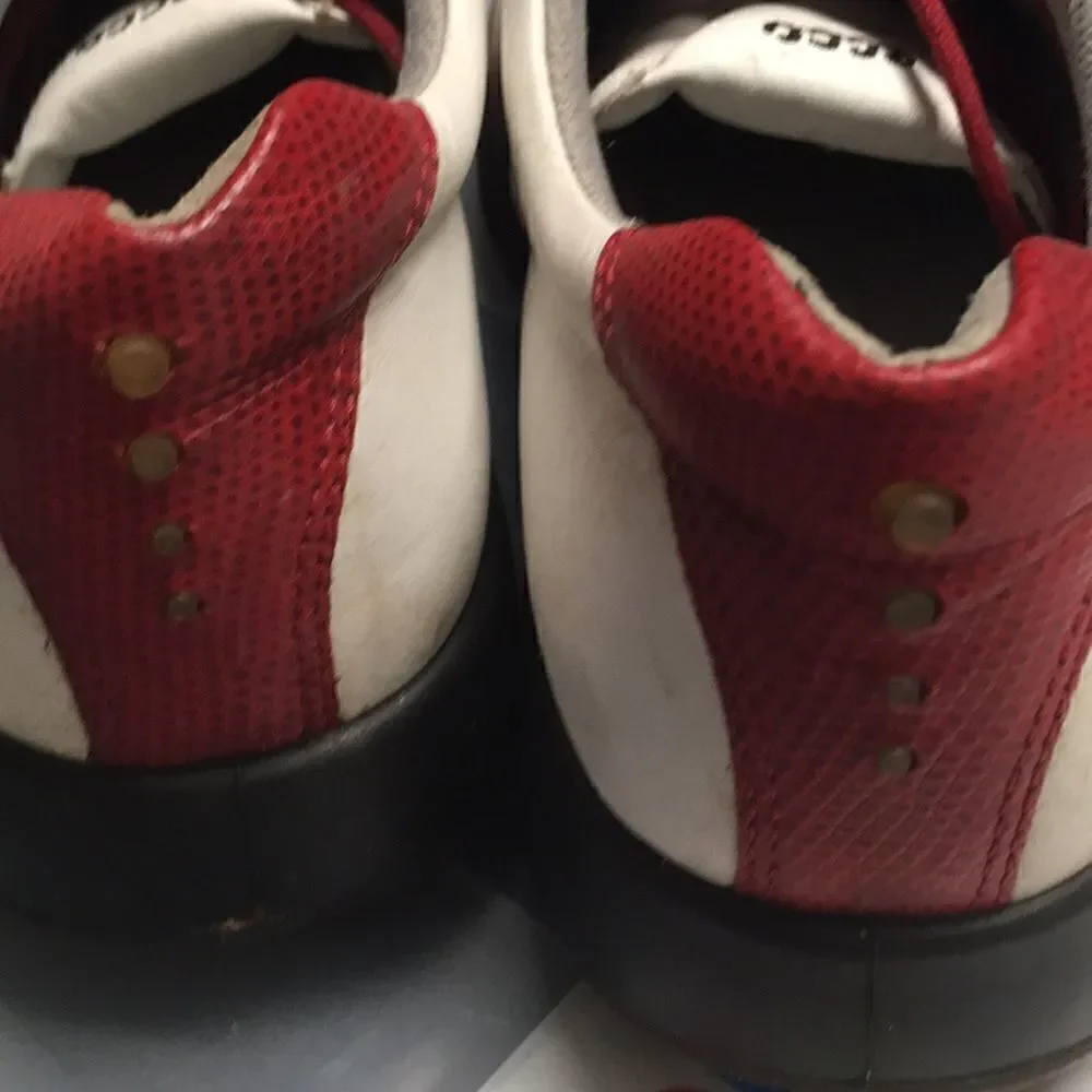 Red white worn marks vintage fancy leather retro women’s saddle ECCO golf shoes